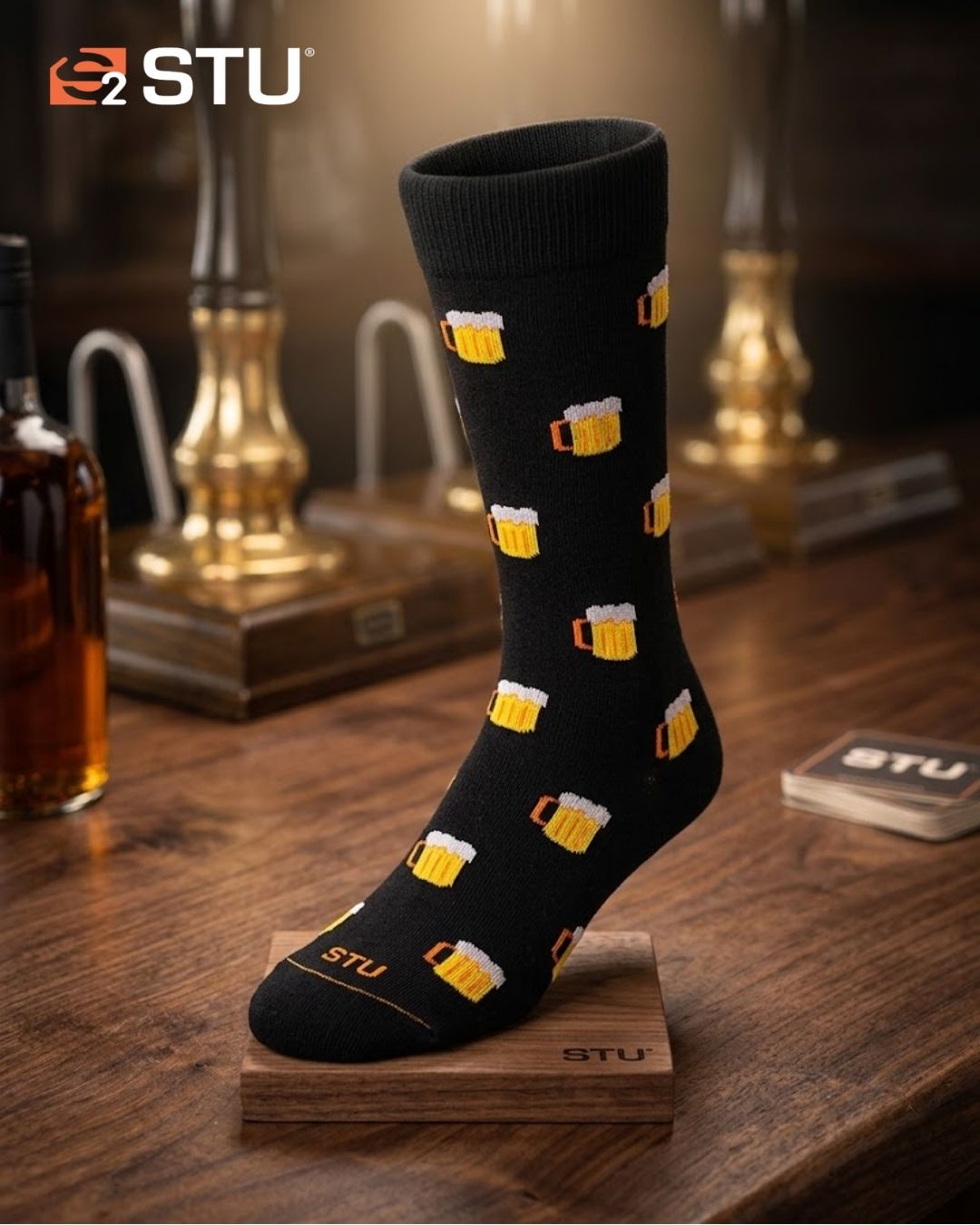 Medias premium STU con diseño de cerveza en color negro